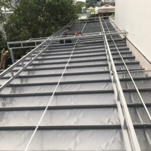 Mái xếp sân vườn