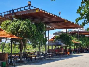 bạt mái xếp quán nhậu